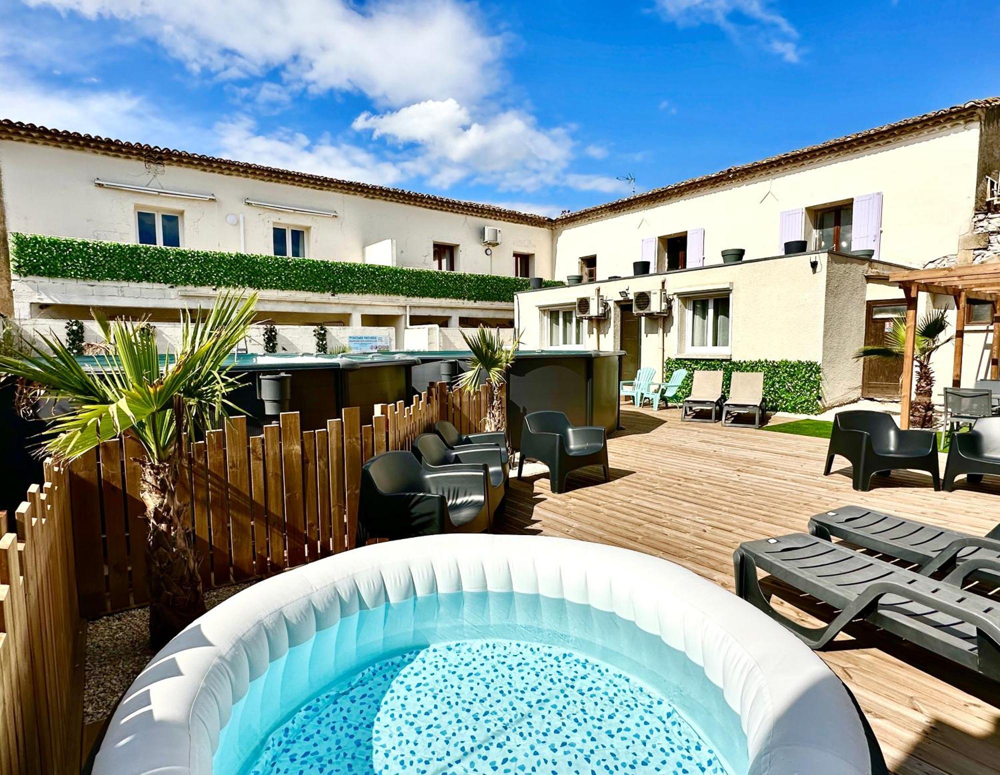 Les Appartements Du Mas - Emeraude Aigues-Mortes Exterior photo