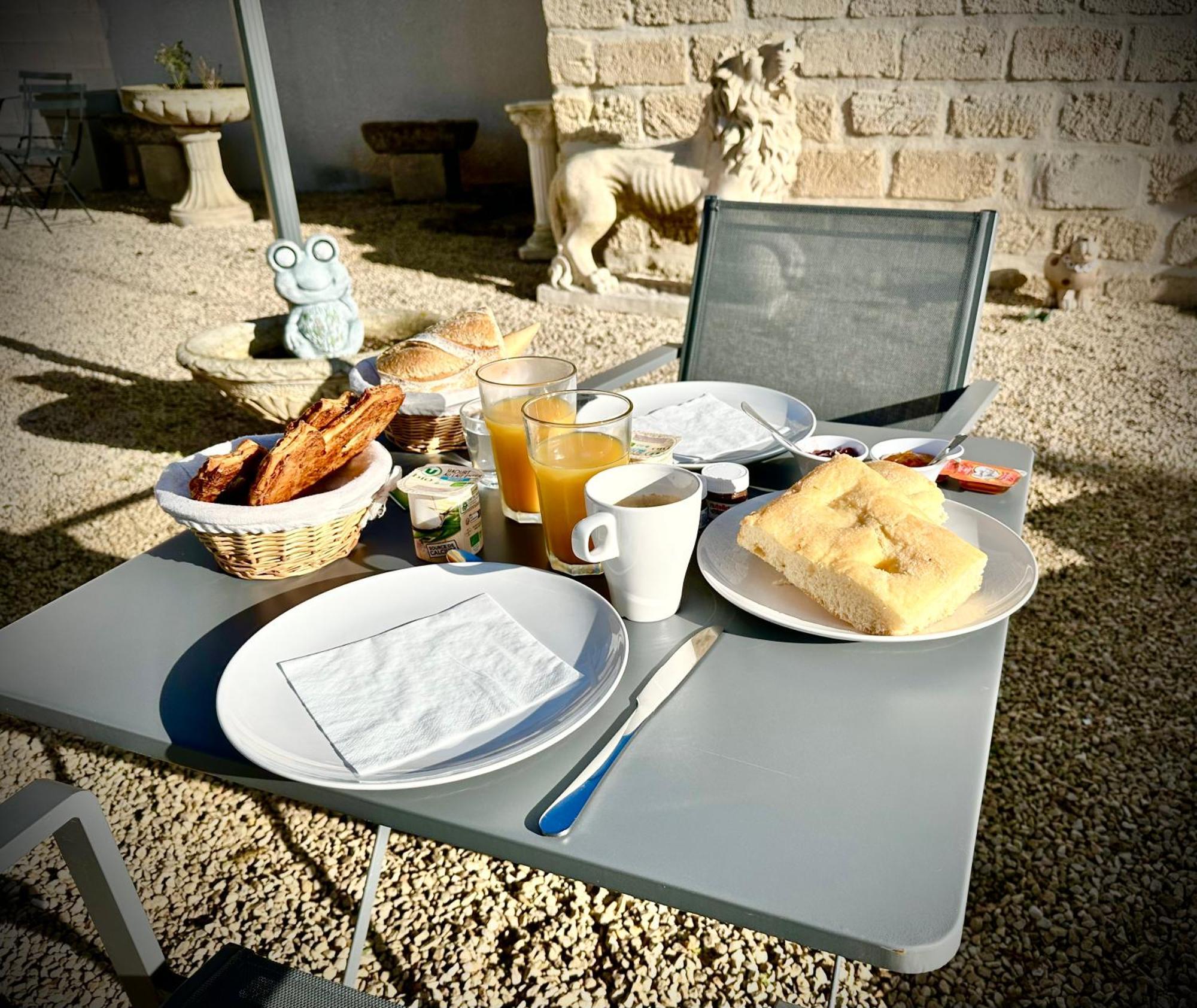 Les Appartements Du Mas - Emeraude Aigues-Mortes Exterior photo