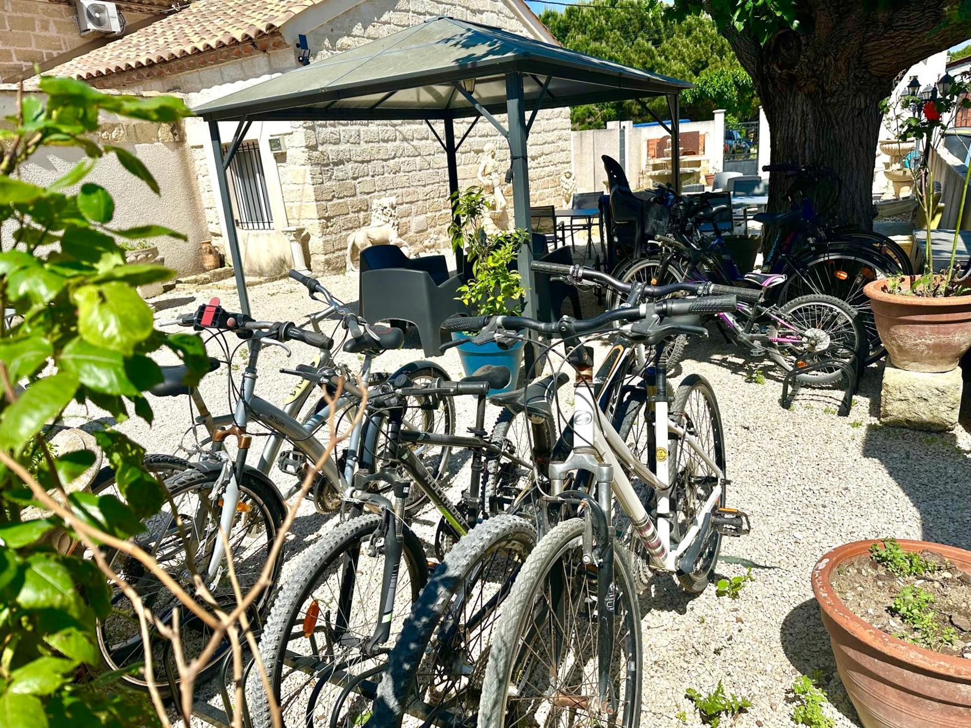 Les Appartements Du Mas - Emeraude Aigues-Mortes Exterior photo